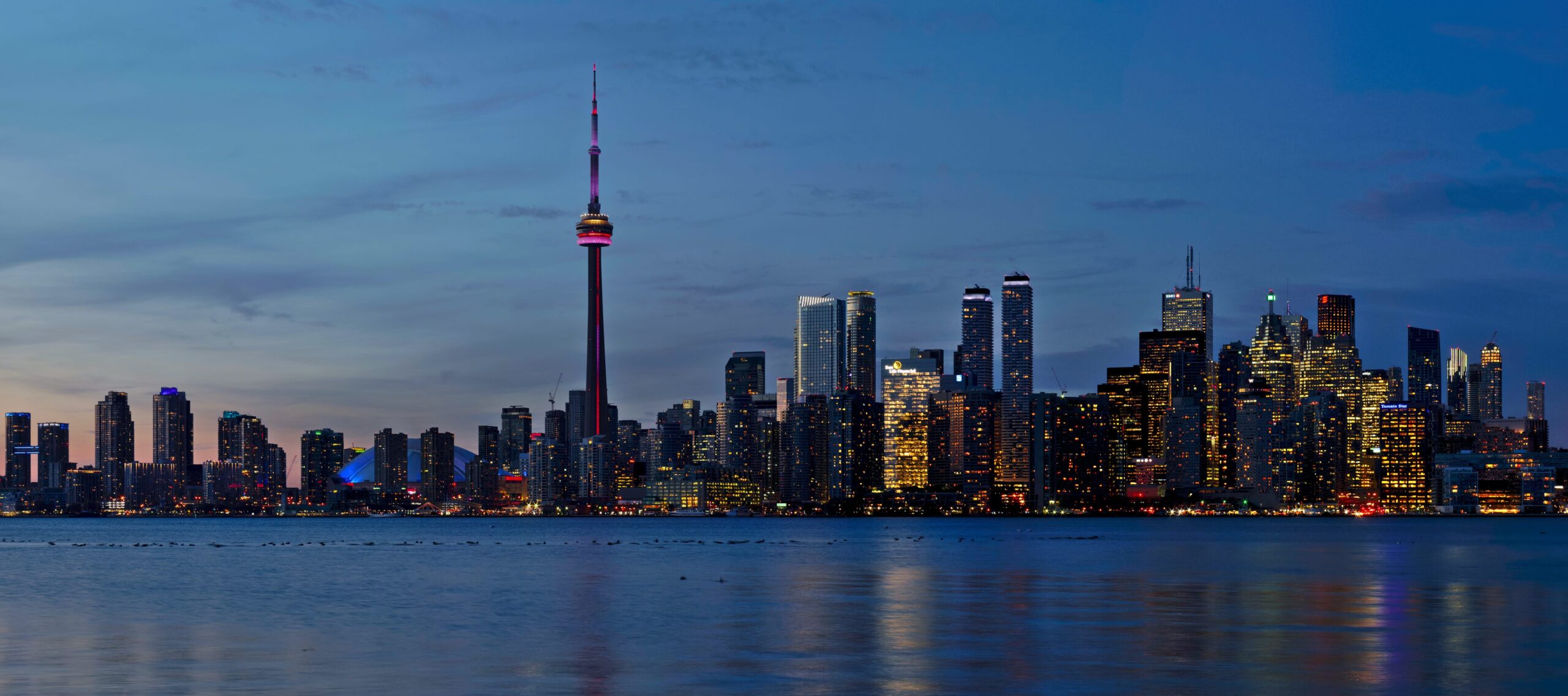 High-res panorama of the Toronto skyline taken from the Toronto Islands