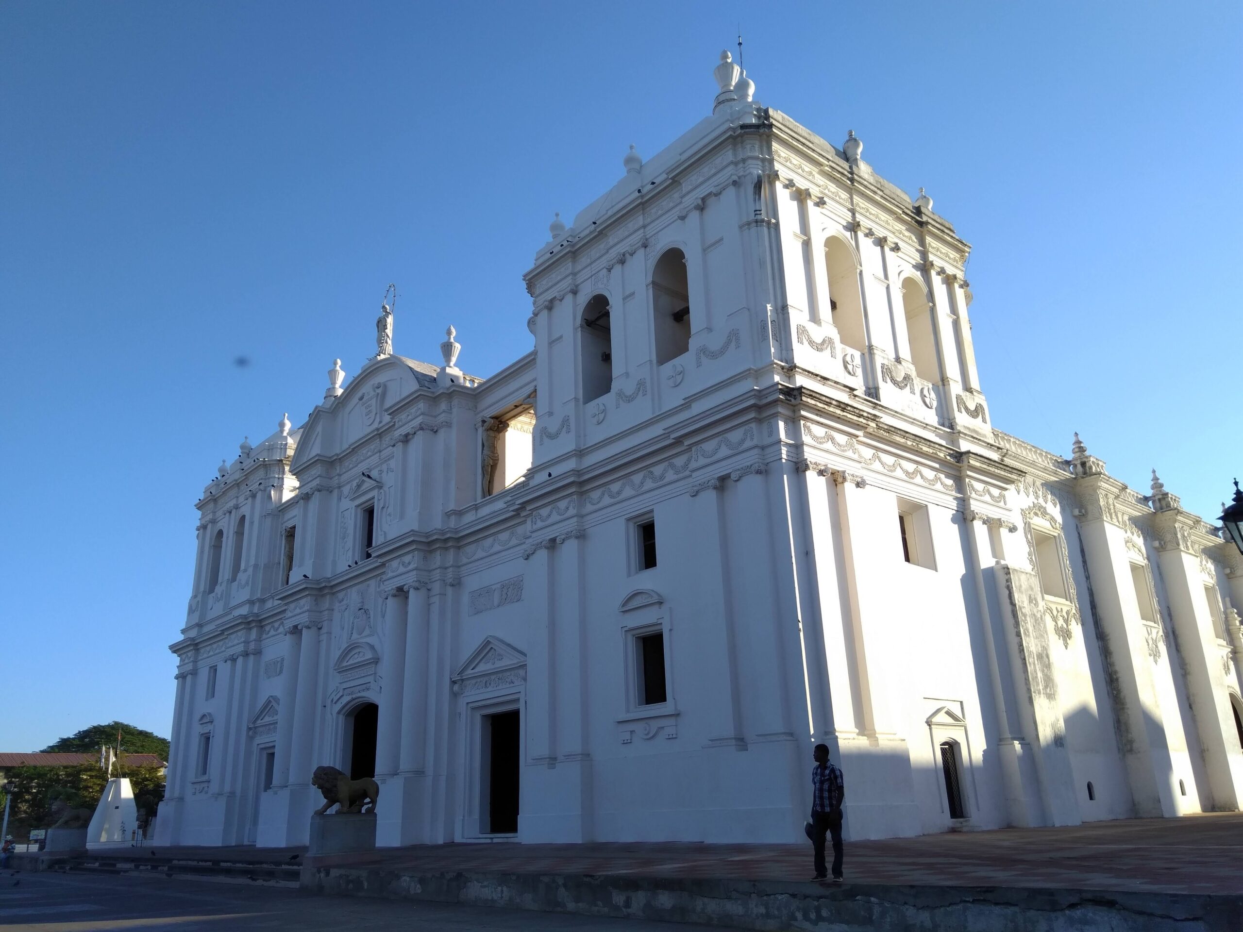 eal e Insigne Basílica de la Asunción de la Bienaventurada Virgen María, León, Nicaragua